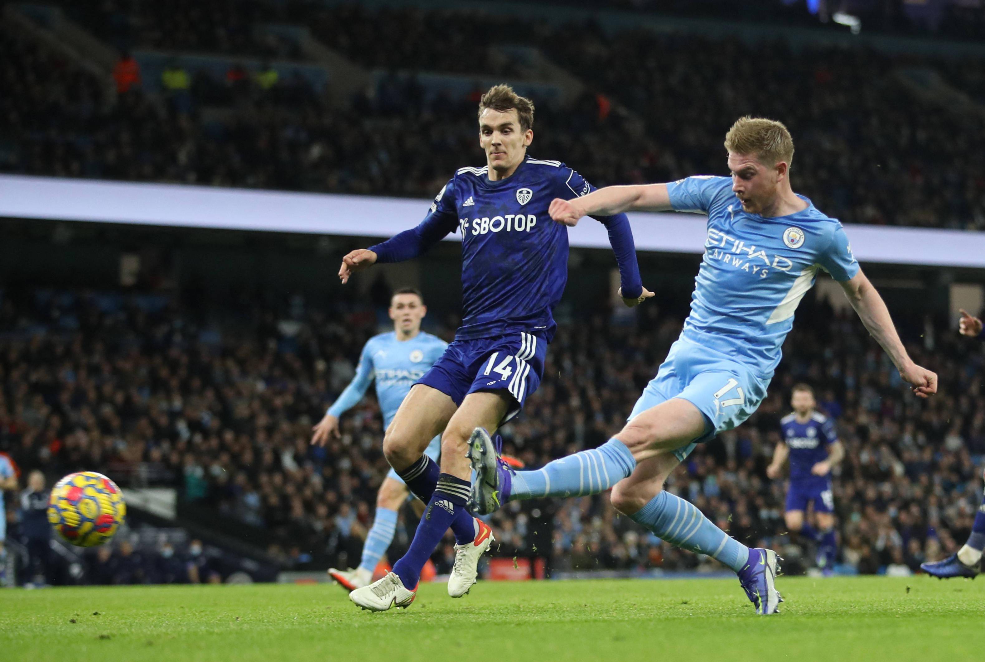 手警惕的对 手警惕的对